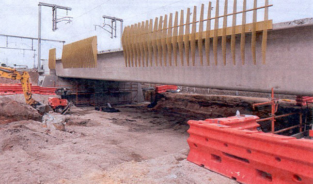 LXRA Seaford Rd mustard fins (Mobile).jpg